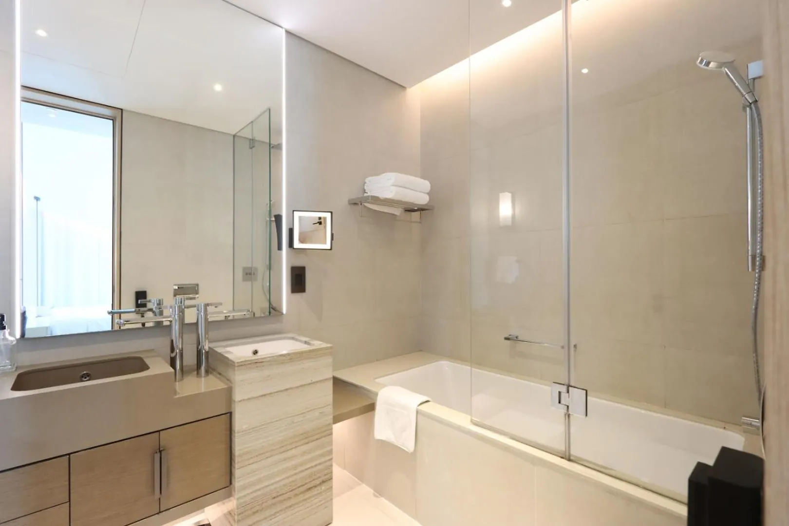 Livbnb -1B Coastal Living With Amazing Sea And Marina Views Dubai 0*,  United Arab Emirates